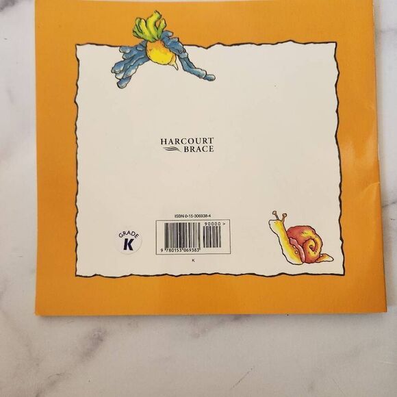 Cuidado Pajaro Spanish children's book Be Careful bird animal story - Picture 5 of 5